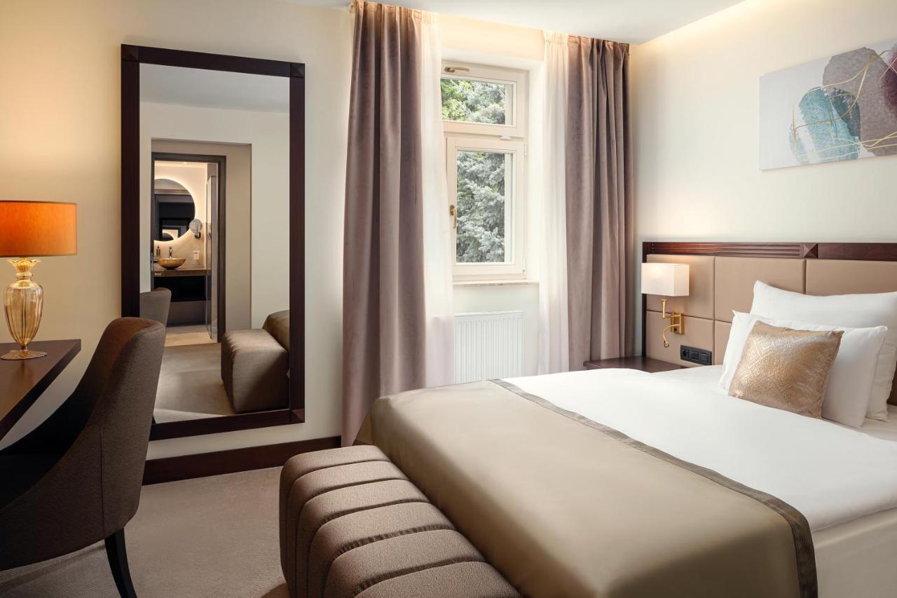 Boutique Hotel Saxonia Κάρλοβι Βάρι Εξωτερικό φωτογραφία